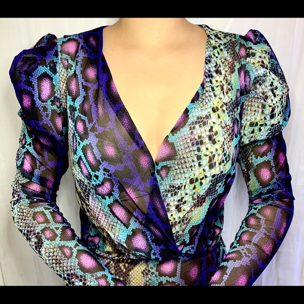 Bodysuit shirt top